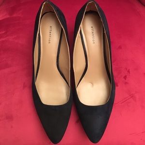 KITTEN HEELS NAVY BLUE by Attention w/pointed toe