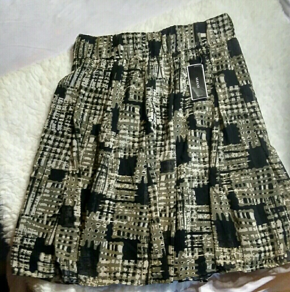 NWT Alfani green and black  flowy skirt