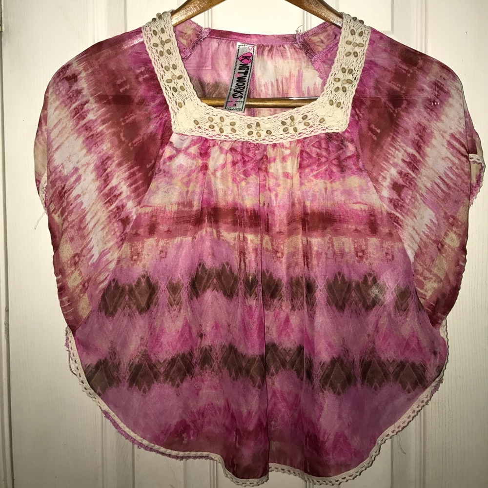 Cute airy blouse with lace trim