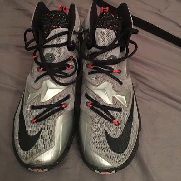 Nike lebrons - Picture 1 of 3