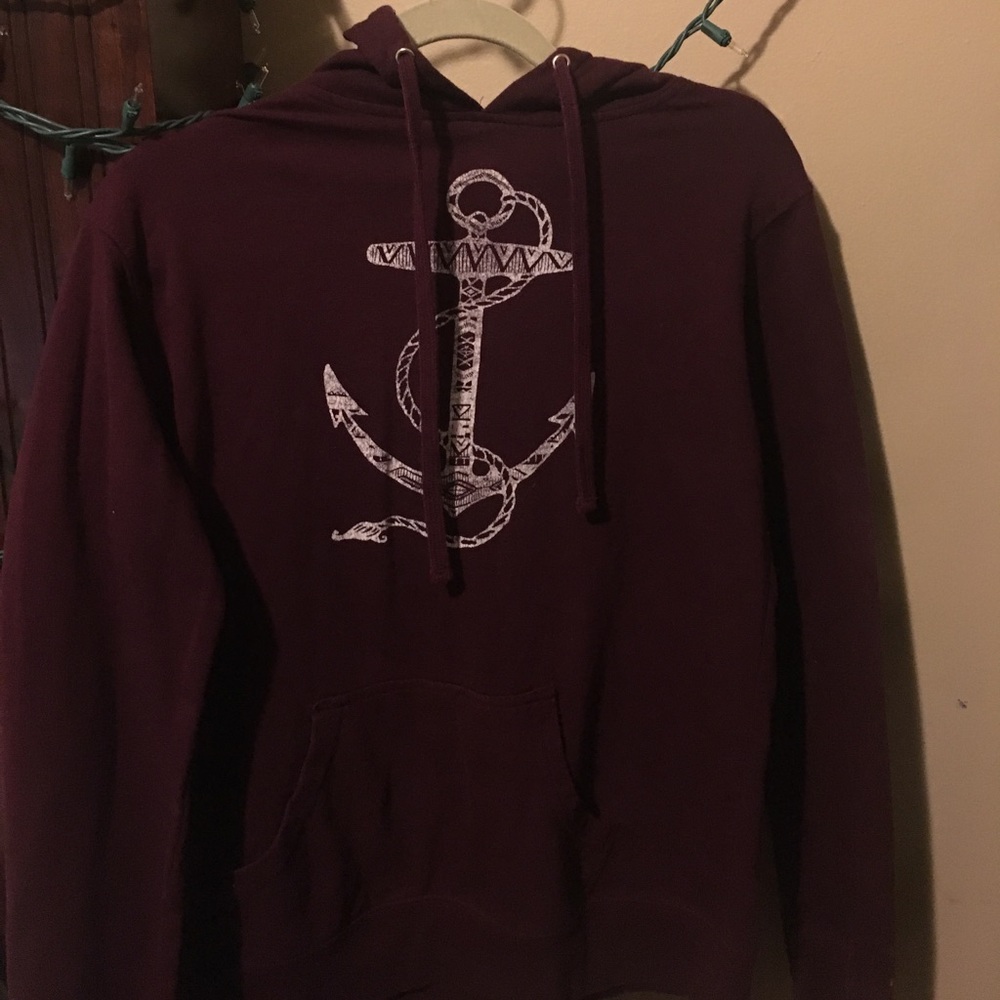 nice burgundy hoodie