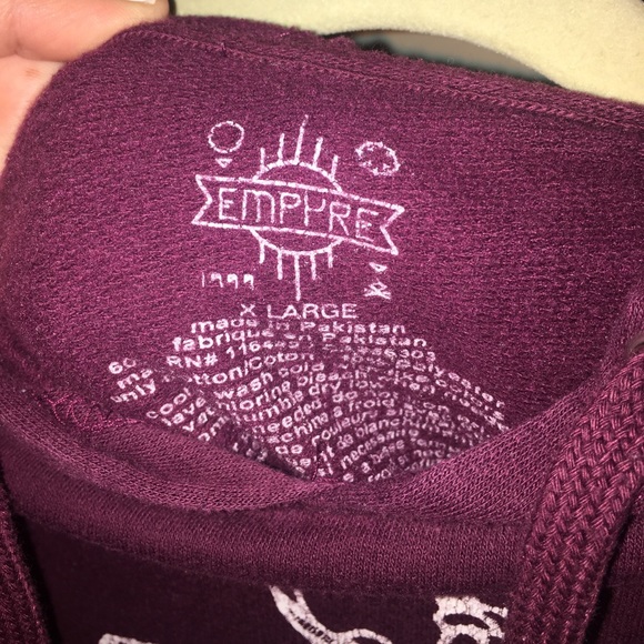 nice burgundy hoodie - Picture 3 of 3