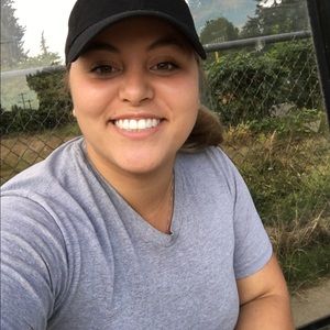 Meet your Posher, Gabriela