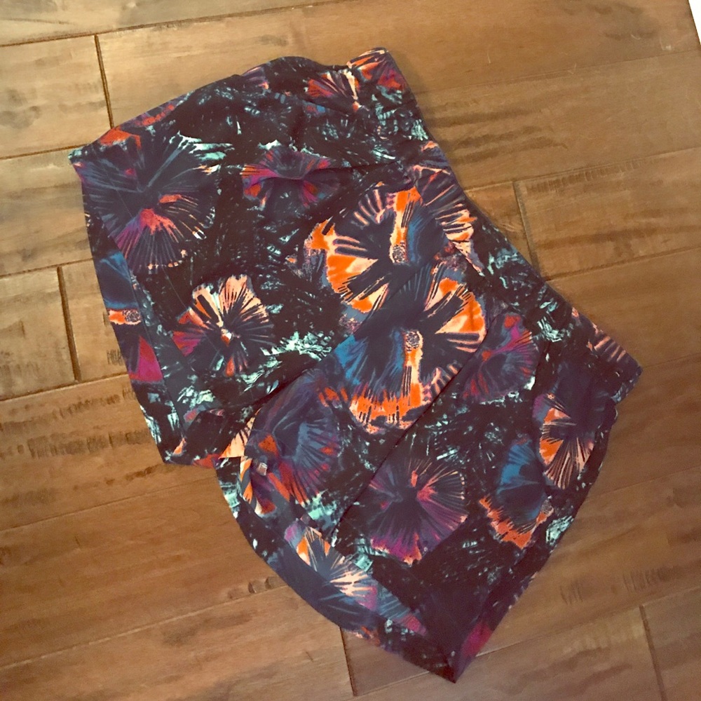 BCBGMAXAZRIA flowy shorts
