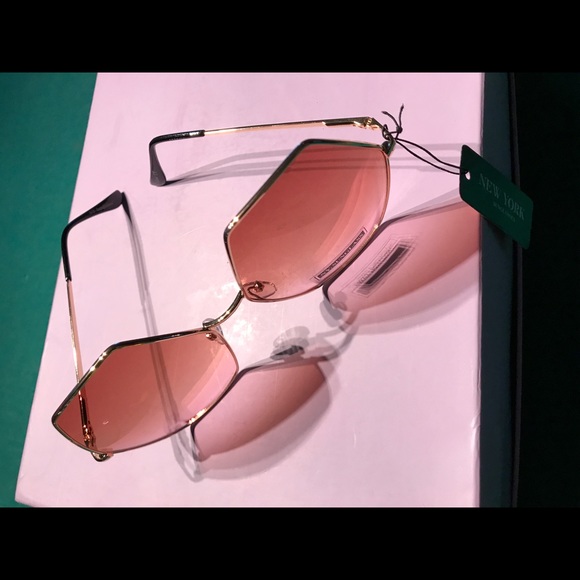 Natural Tint Hexagonal Wire Framed Sunnies - Picture 4 of 7