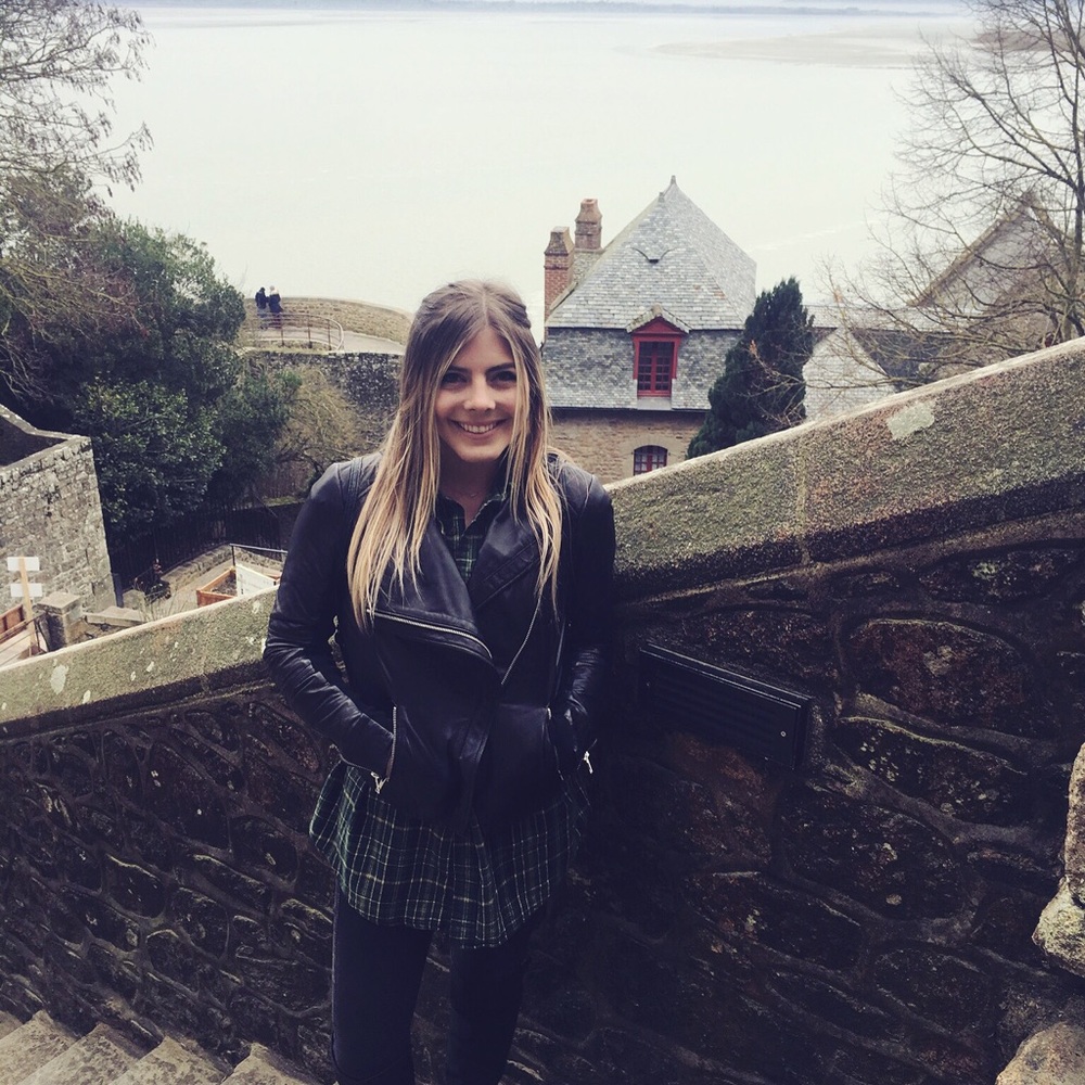 Meet Your Posher, Nicole