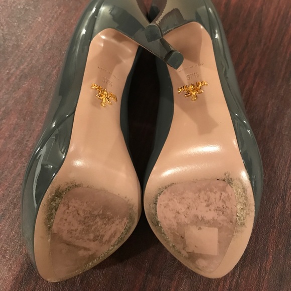Prada heels - Picture 3 of 8