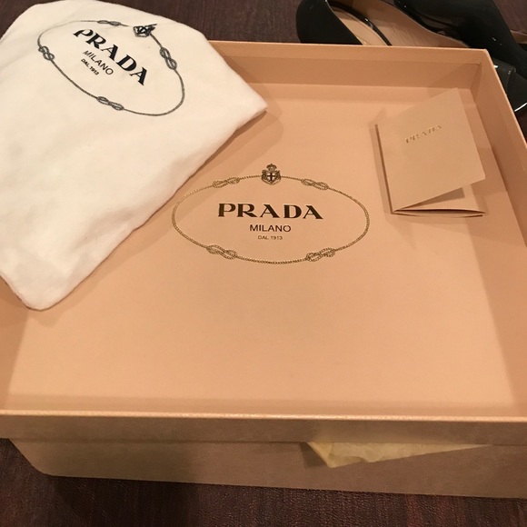 Prada heels - Picture 6 of 8
