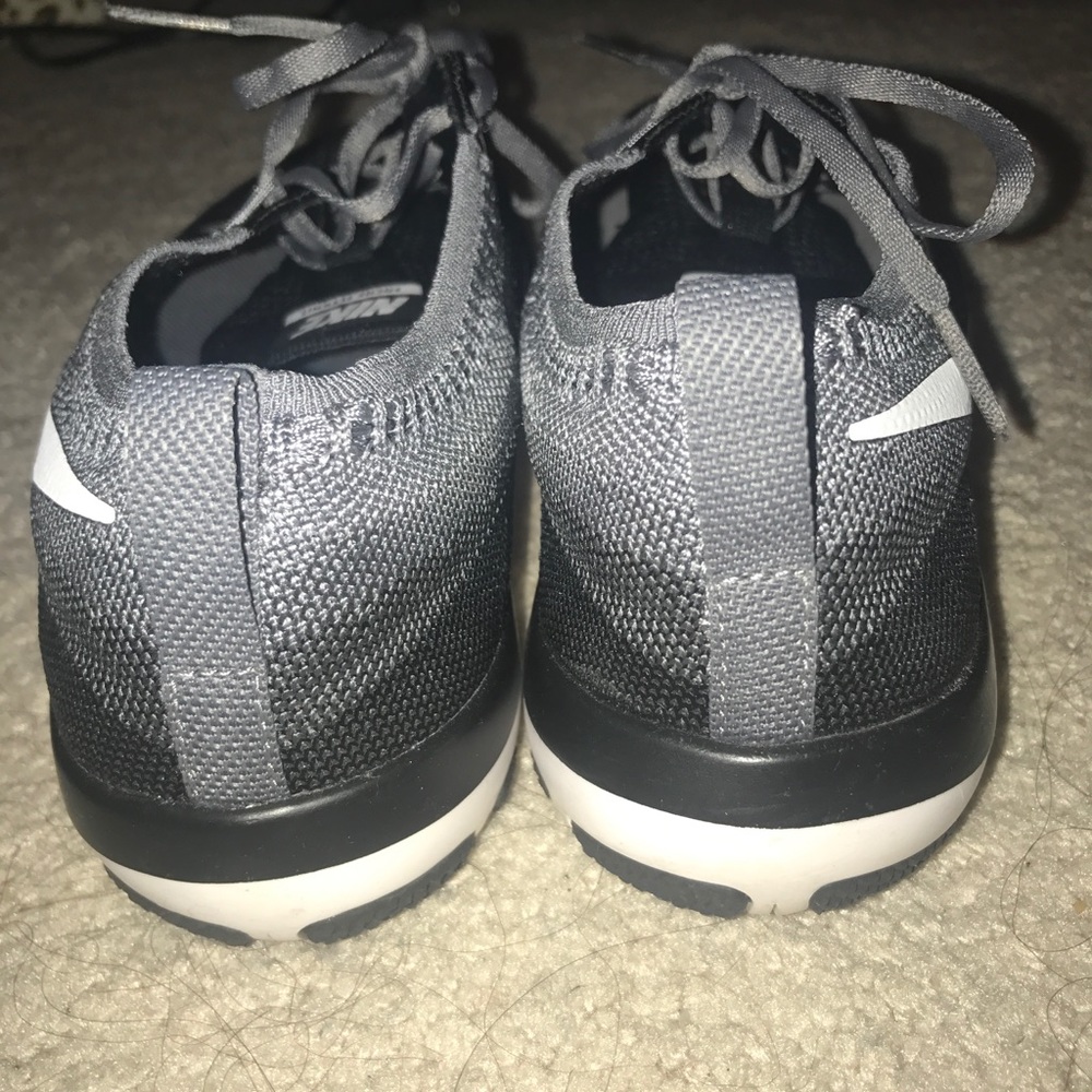 Nike tennis shoes