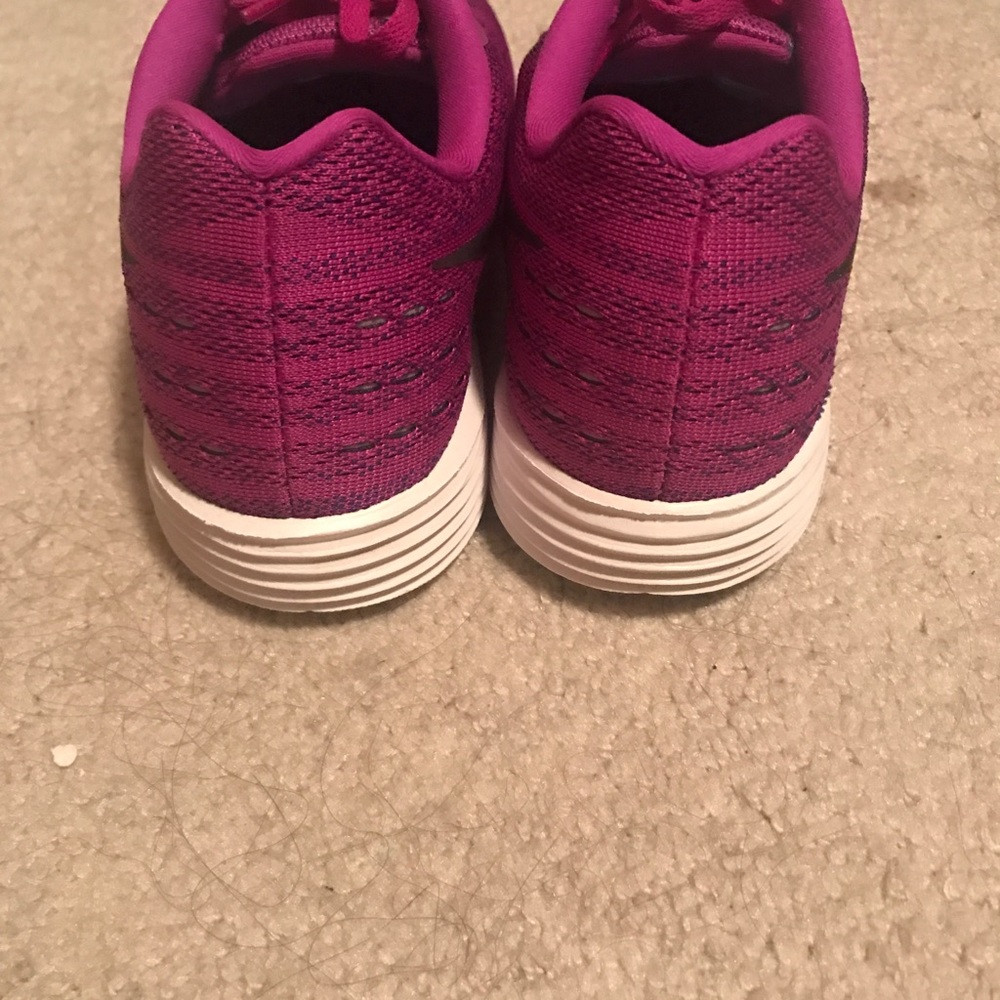 Nike tennis shoes