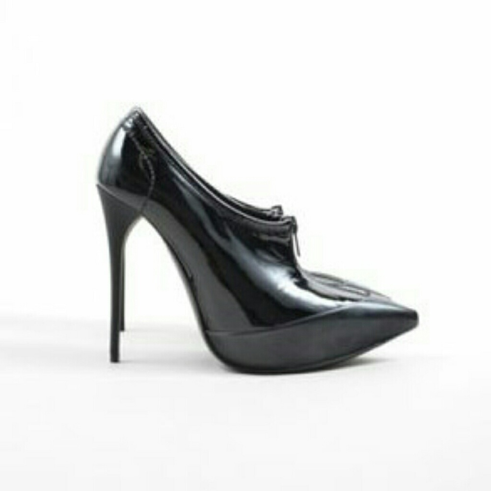 *Reduced-Burberry Spike-Heeled Ultra Sleek Booties