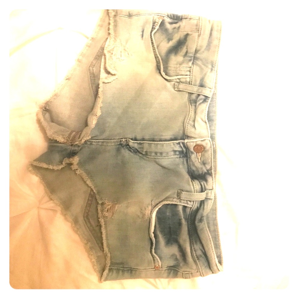 Zara low rise shorts (denim shorts)