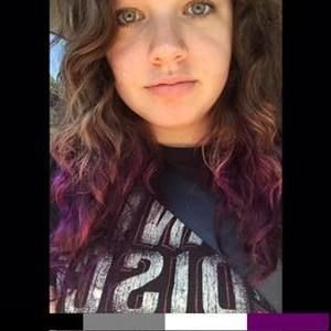 Meet your Posher, Becca