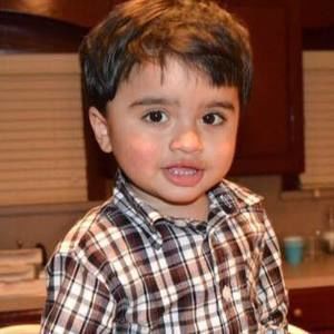 Meet your Posher, Ayesha