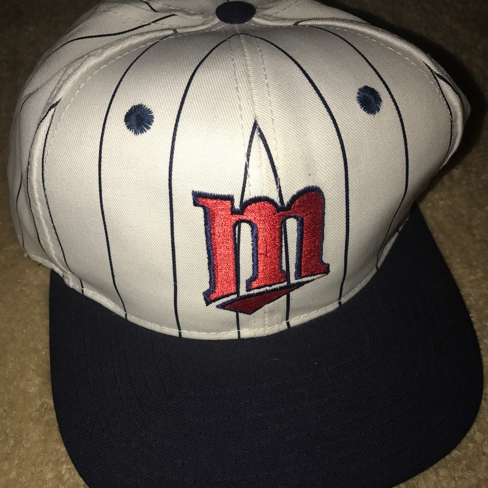 Fresh snap back FOR SALE !!!⛑