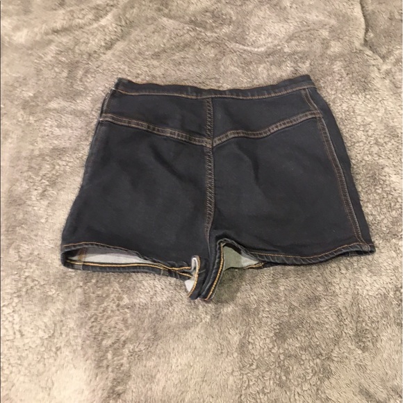 Free people Jean Shorts - Picture 2 of 4