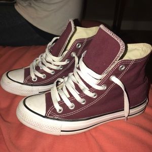 Maroon converse