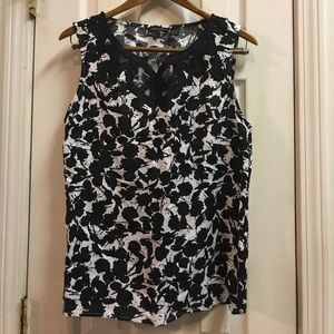 Black and white Sleeveless blouse