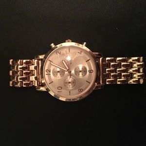 NWOT Aeropostale Rose Gold Watch ✨