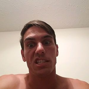 Meet your Posher, Dustin