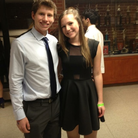 Tobi mesh dress - Picture 1 of 5