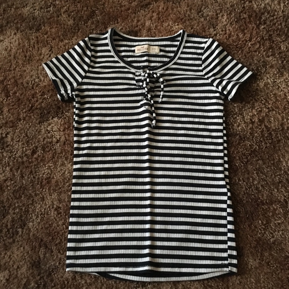 Hollister short tee