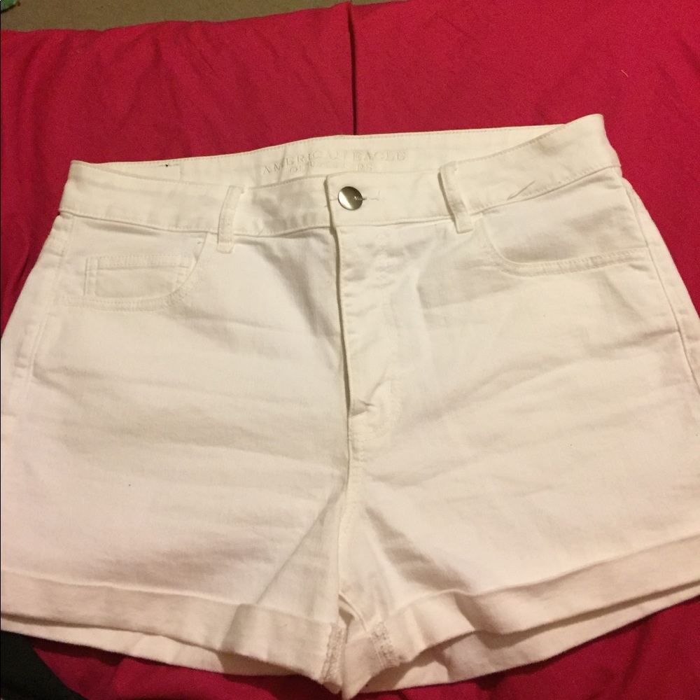 American Eagle White Hi-Rise Shorties