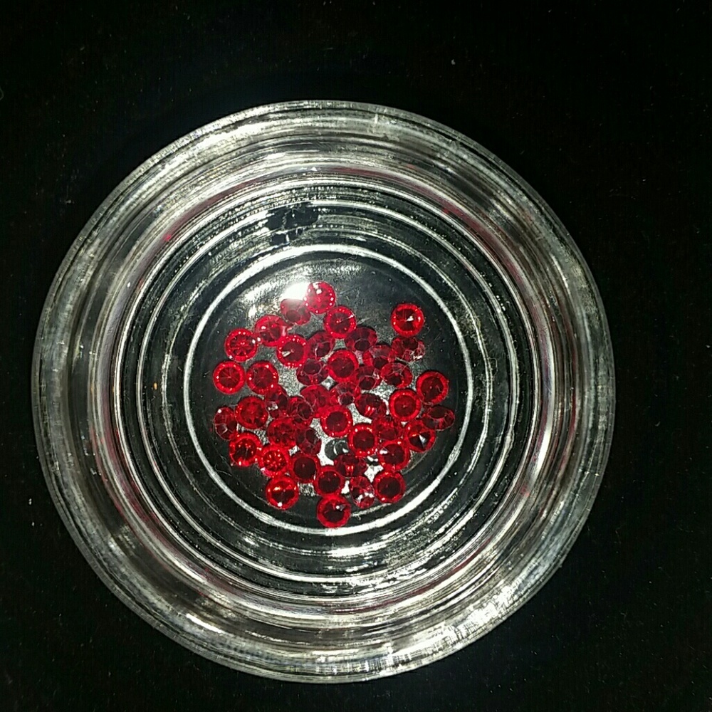 10 red tiny gems bundle for less