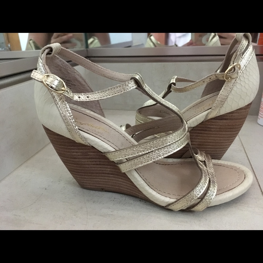Seychelles Gold/Metallic Wedges