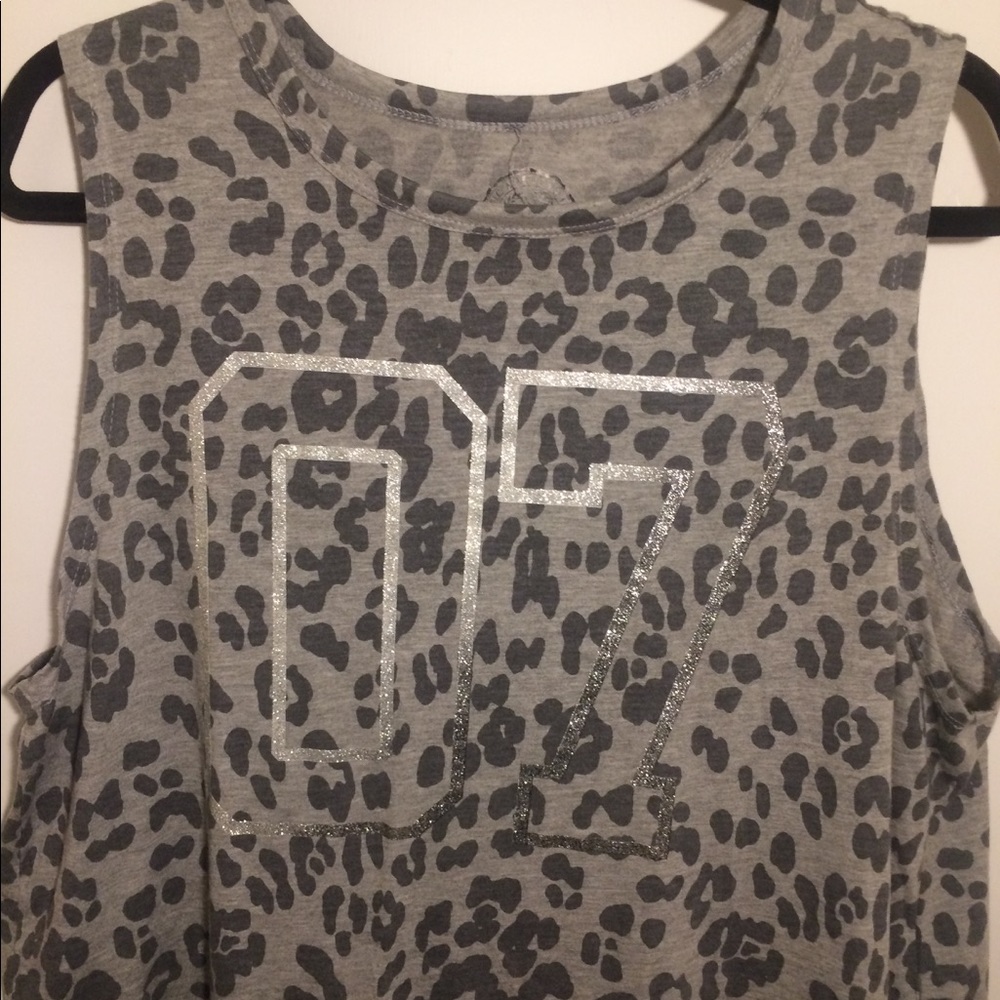 Lepord, Flowy 07 Muscle Tee