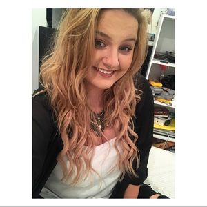 Meet your Posher, Christina