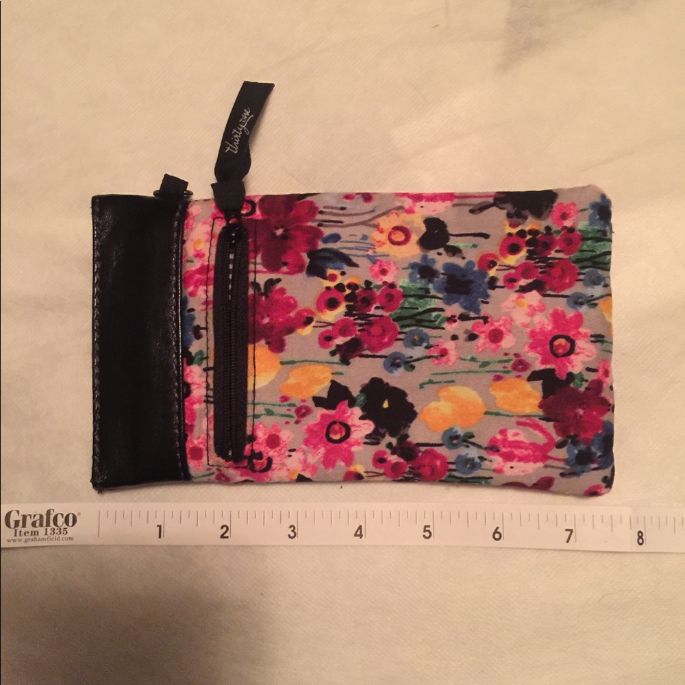 Eyeglass holder