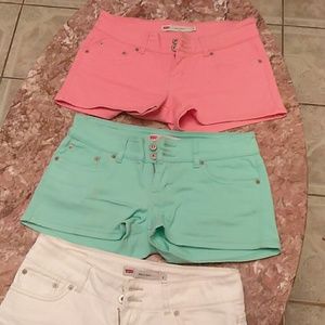 Women's shorty shorts
