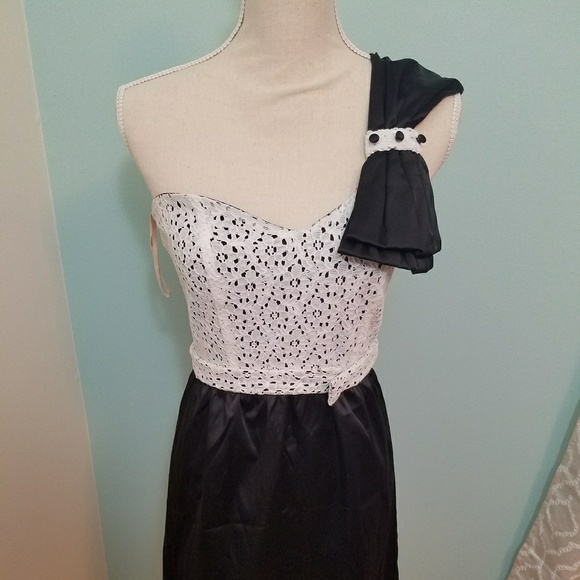 Judith March Black & White one shoulder Dress - Picture 1 of 3