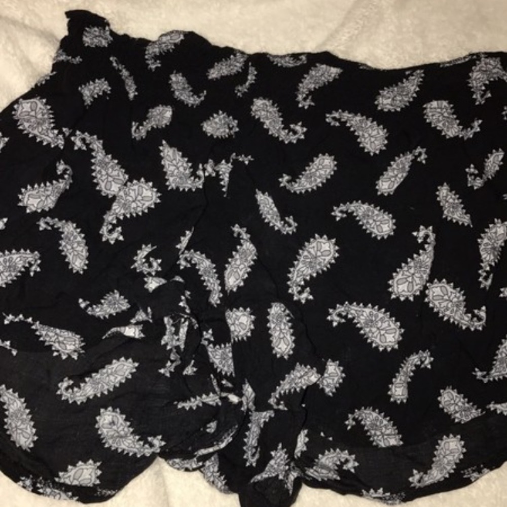 brandy flowy paisley shorts