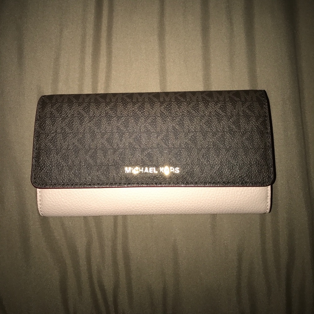 Michael Kors Large Wallet/Wristlet