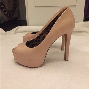 Jessica Simpson Pale Pink/Nude Peep Toe Stiletto 7