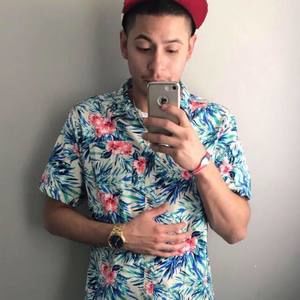 Meet your Posher, Cesar