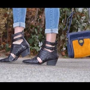 BRAND NEW. Cutout ankle boots (6)