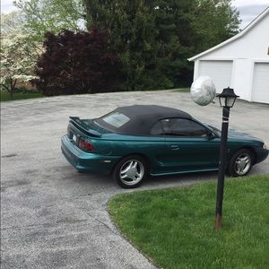 Meet your Posher, Enrique