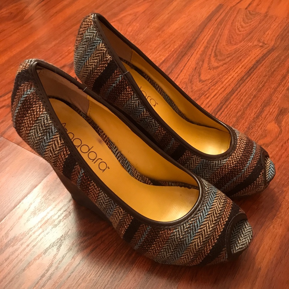 Nadara Multicolored Wedges