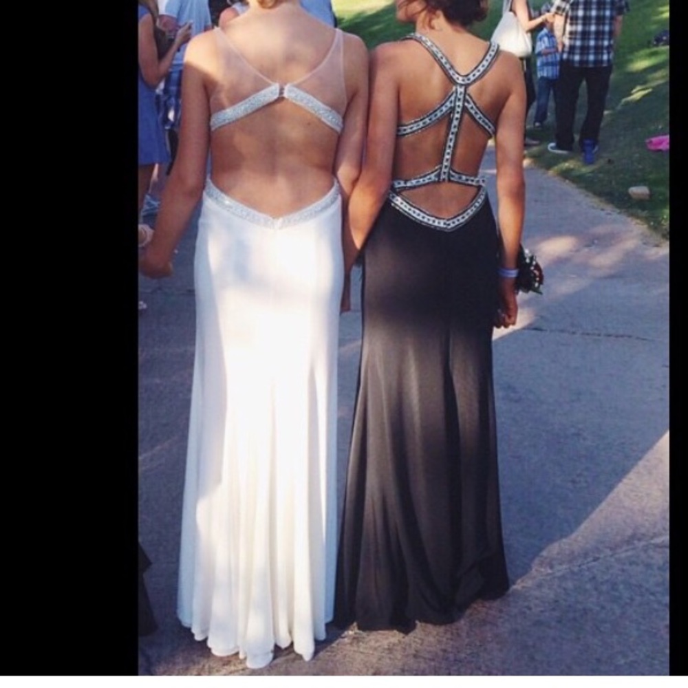Beautiful cut out dress for homecoming!