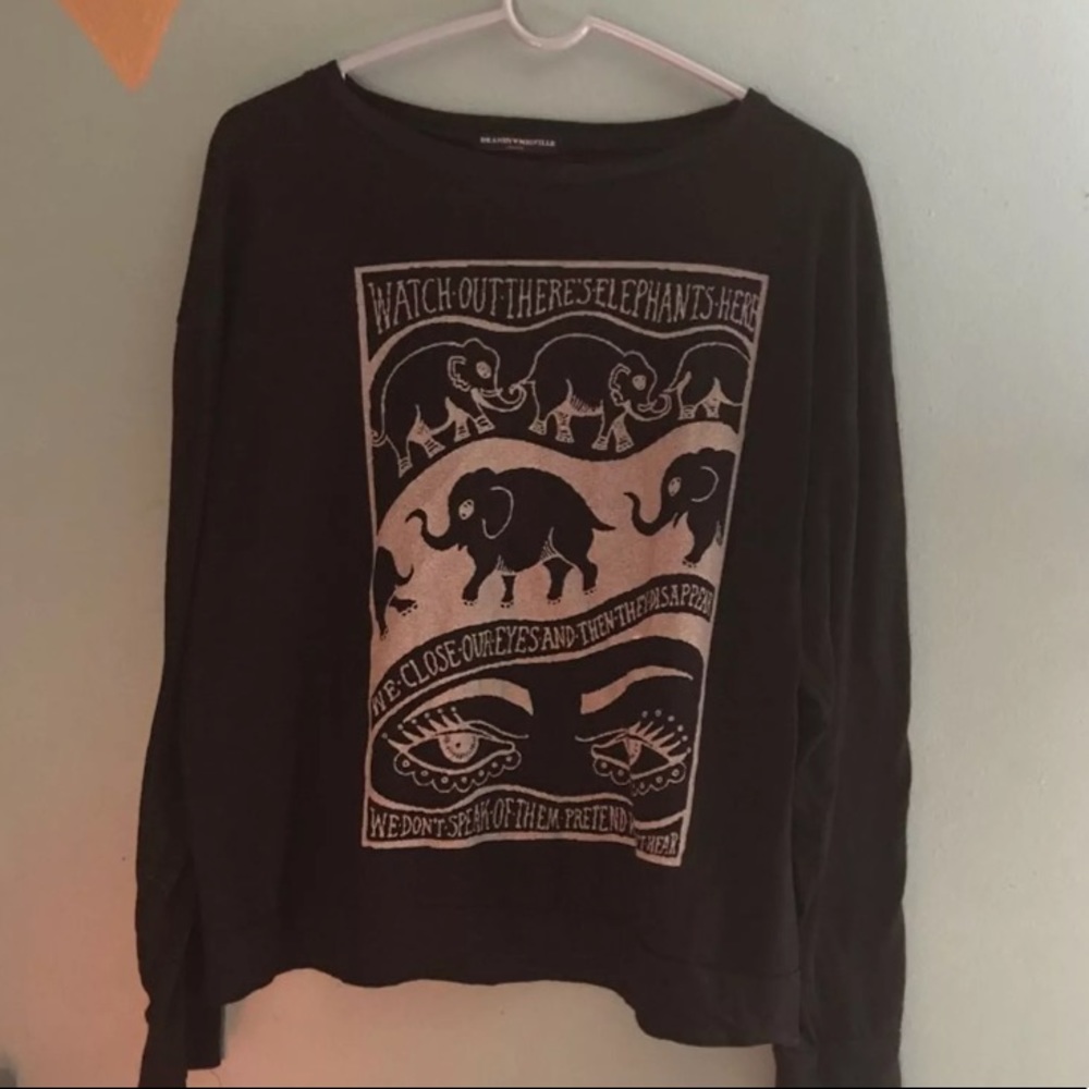 Brandy Melville long sleeve tee