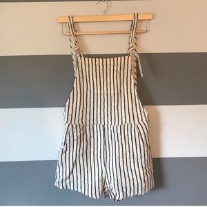 Billabong romper, super cute and fun!