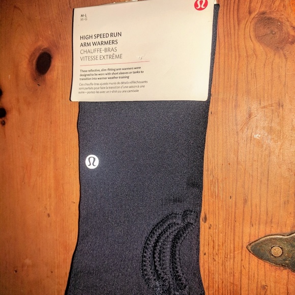 lululemon athletica Accessories - Navy blue arm warmers Lululemon nwt