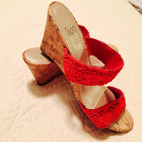 Cork heel and crocket shoes - Picture 2 of 2