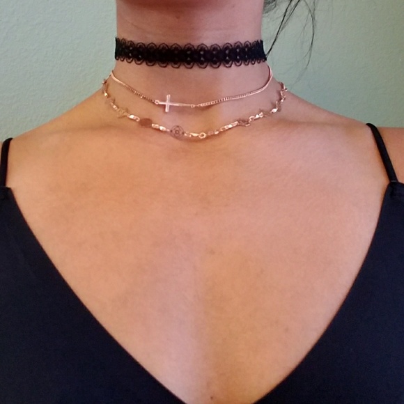 SOLD Triple Threat Chokers - Picture 1 of 2