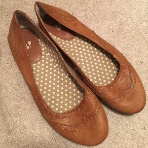 Bp cognac flats