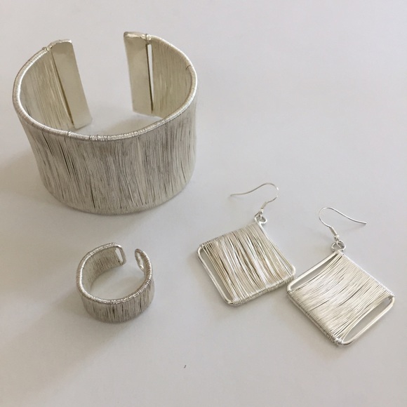 Offer of Hope Cuff Set - Picture 2 of 3