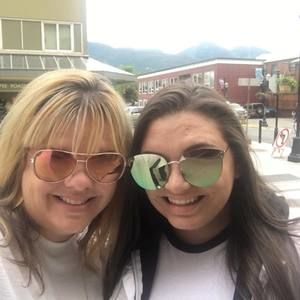 Meet your Posher, Roxanne